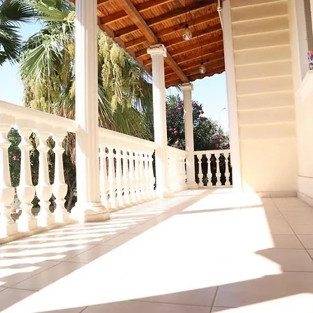 Cheerful 4 Bed With Pool 5 Mints 2 * Oludeniz
