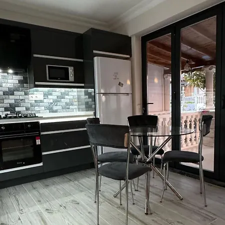 Prázdninový dům Cheerful 4 Bed With Pool 5 Mints 2